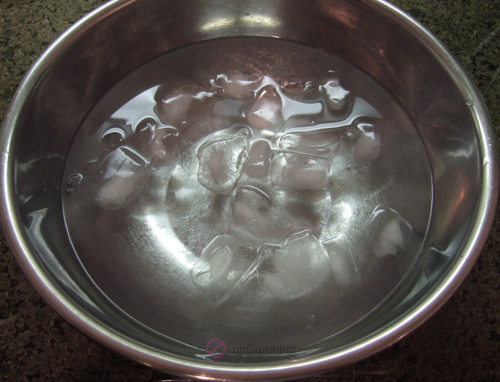Ice bath in a bowl