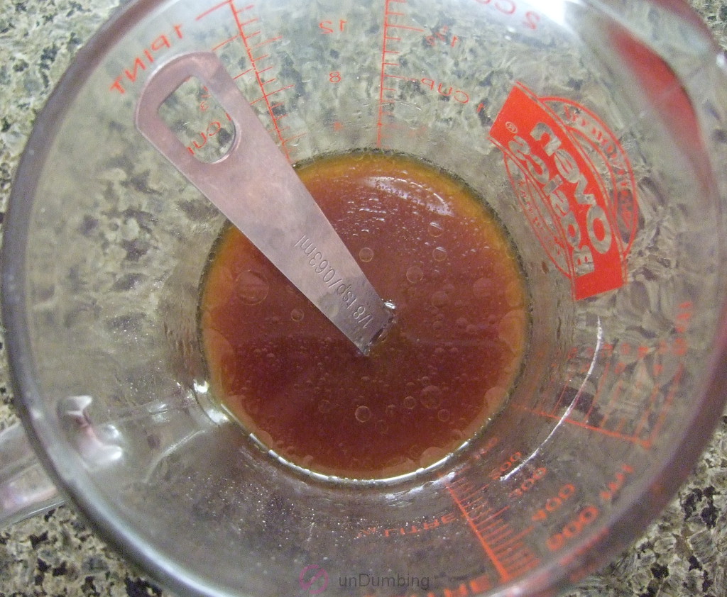 Thickening sauce in a measuring cup