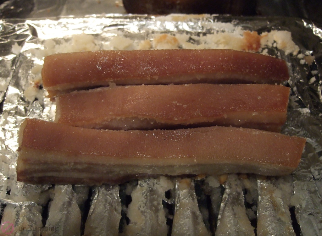 Baked pork belly without salt crust on a slotted pan (Try 2)