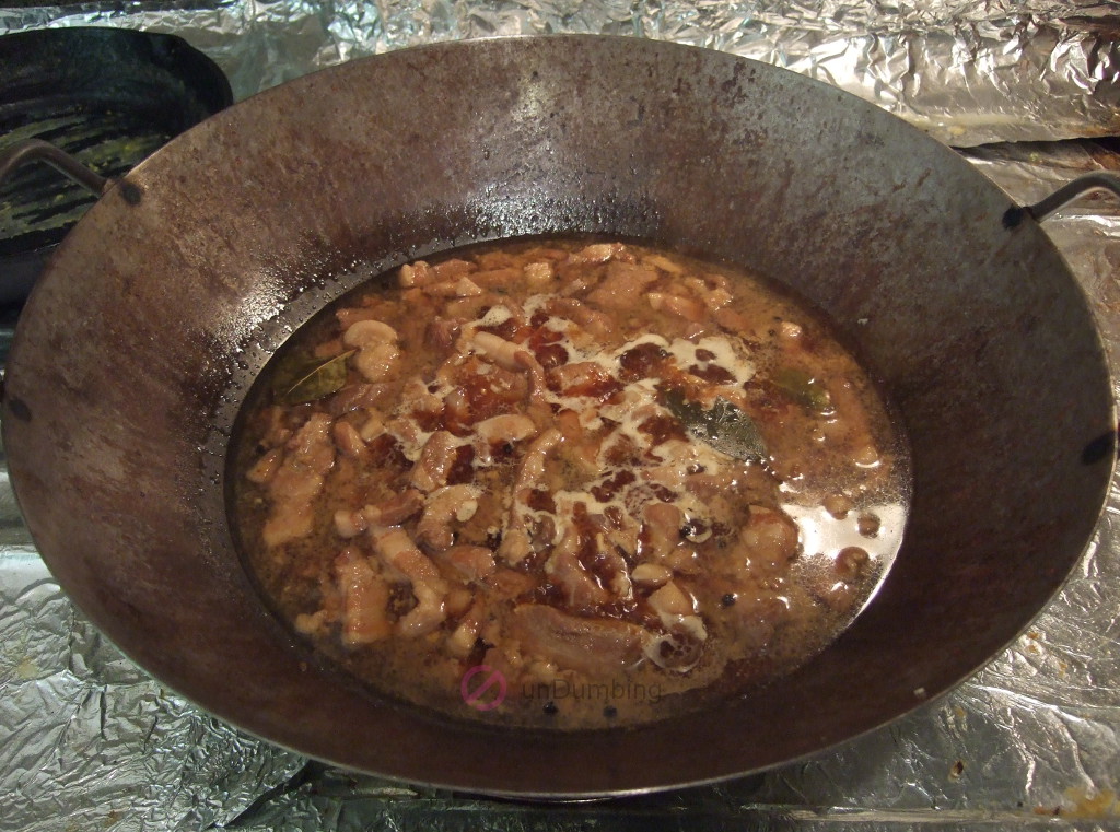 Simmered ingredients in the wok