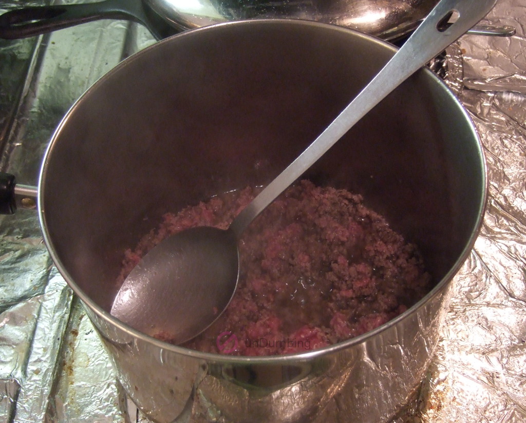 Cooking ground beef in a saucepan