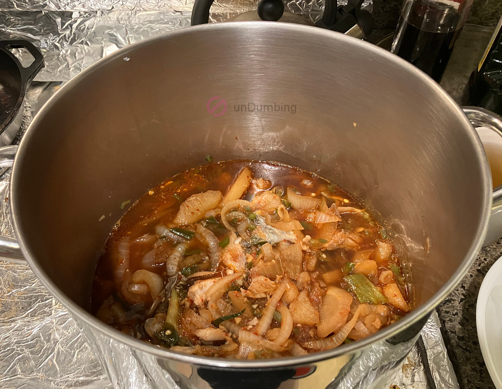 Braised black cod with radish in the pot